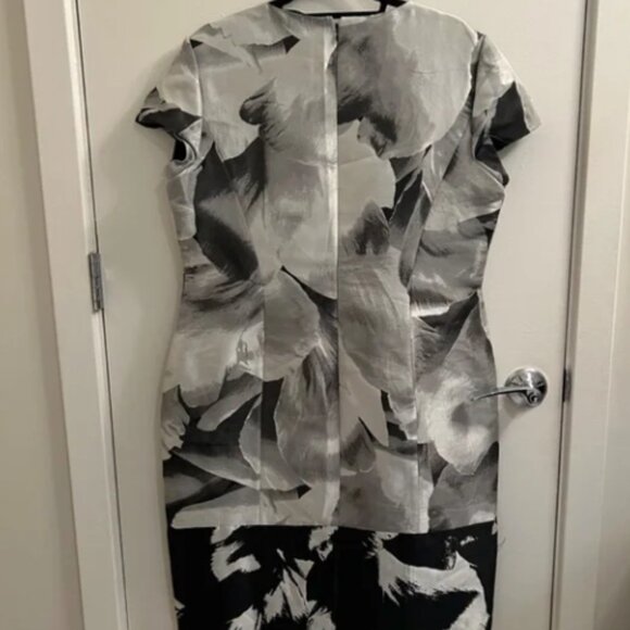 Dress - Picture 1 of 3